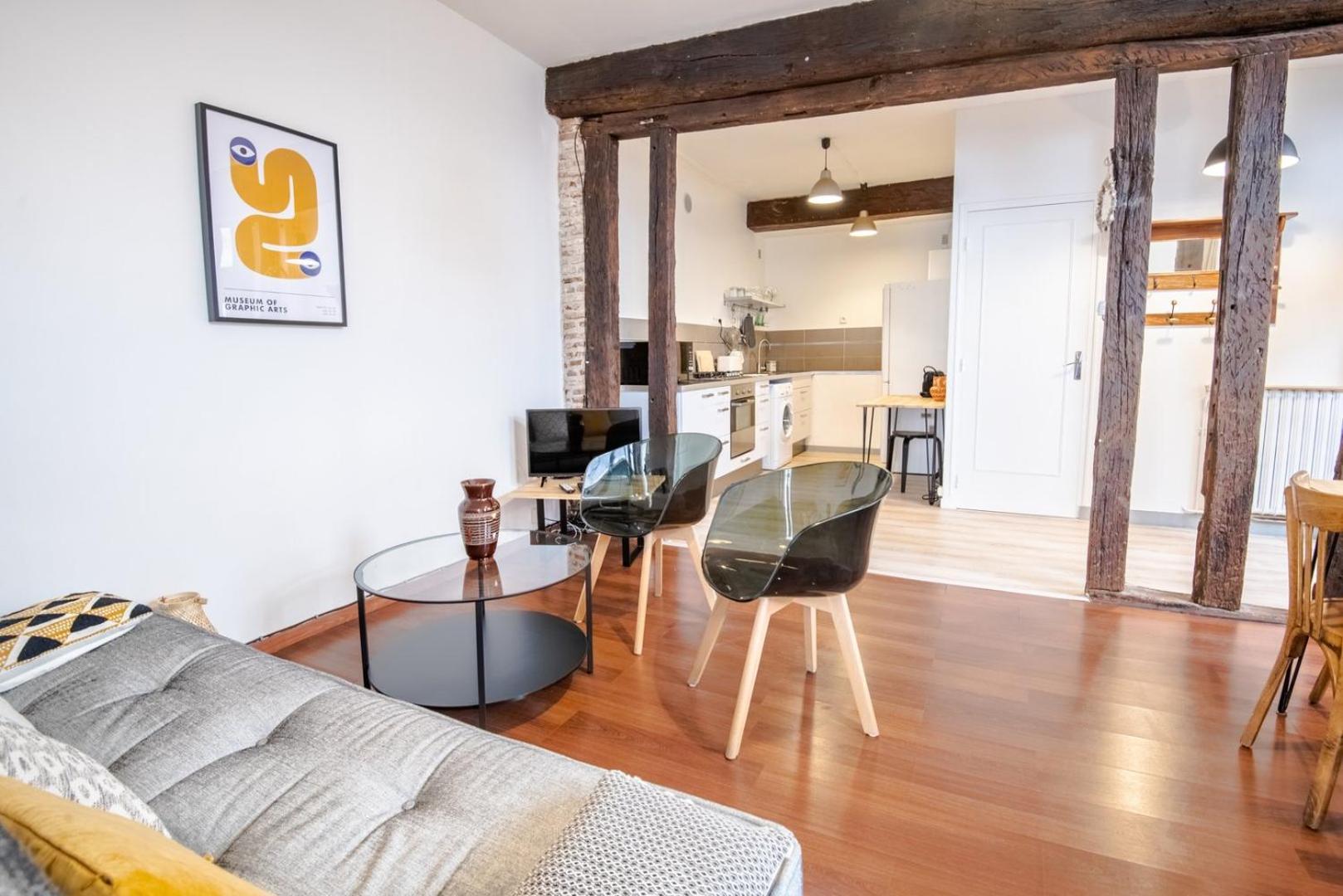 טור Follow The Arrow - Nice Flat In The City Center מראה חיצוני תמונה